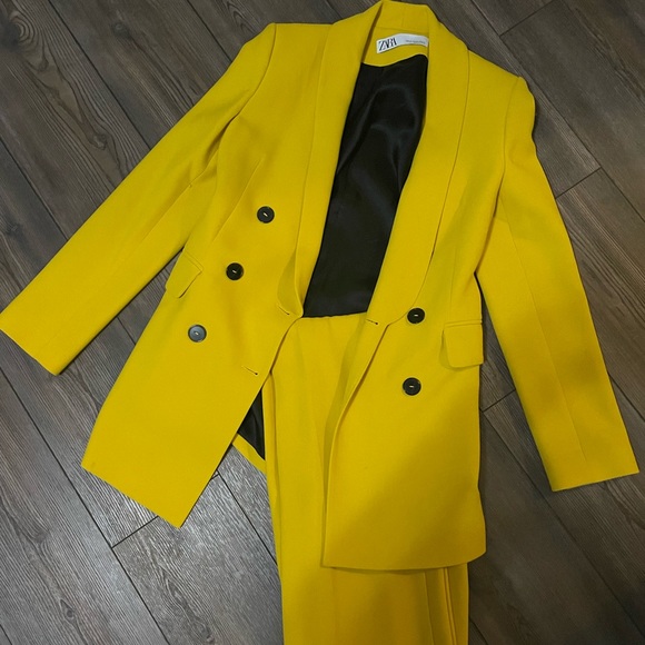 Zara Other - Zara Yellow Suit.